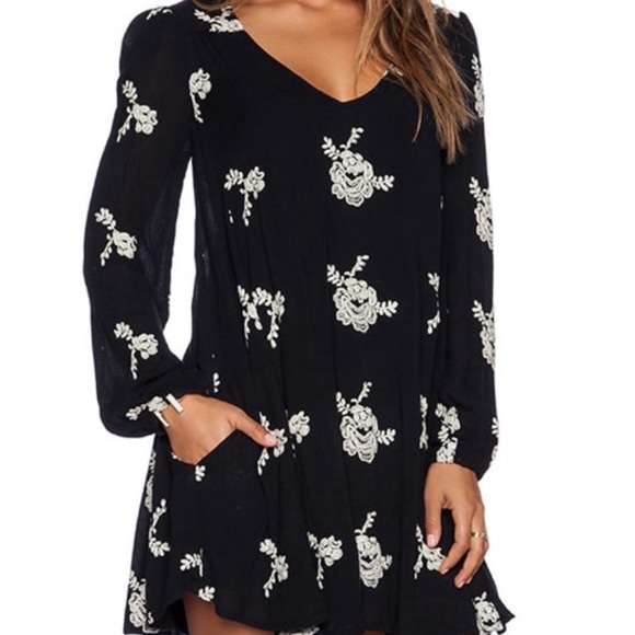 Free People Embroidery Size Small - Picture 2 of 5